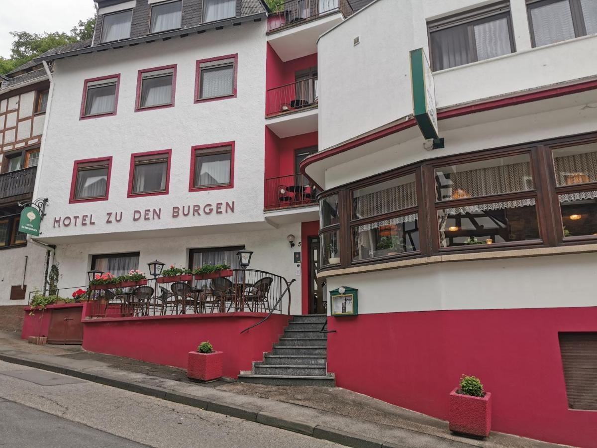 Hotel Zu Den Burgen カンプ・ボルンホーフェン エクステリア 写真